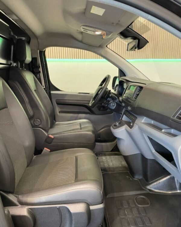 Expert Van L2 Active Automaat