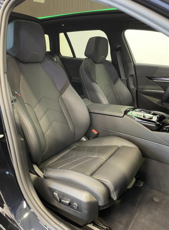 530 e Xdrive Touring Plug-in automobilio nuoma