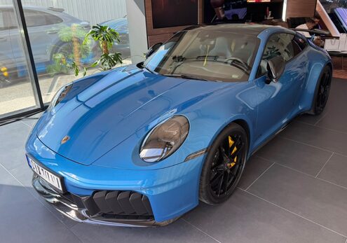 Porsche 911 Carrera 4 GTS Coupe T-Hybrid